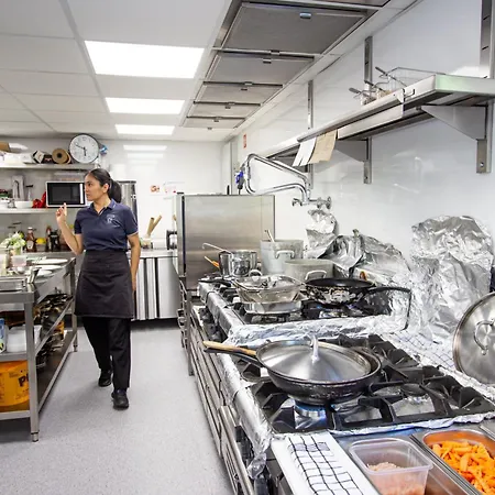 أولينسفانغ غجيستيهيم بيت شباب لوفتهوس