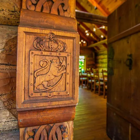 优伦斯王赫斯特海姆 *