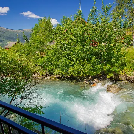 أولينسفانغ غجيستيهيم * لوفتهوس