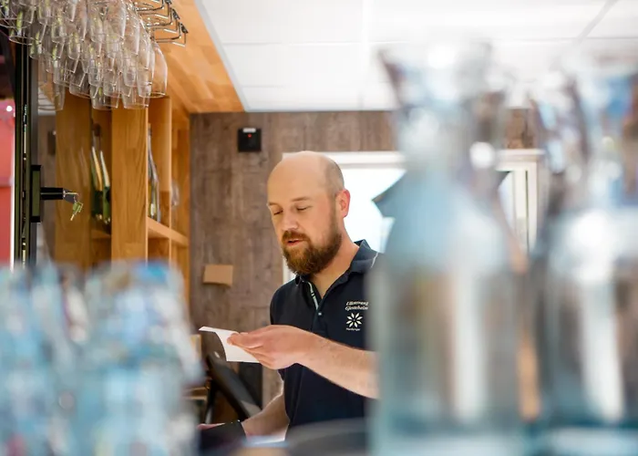 优伦斯王赫斯特海姆 *