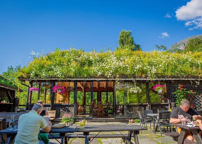 优伦斯王赫斯特海姆 旅馆 *