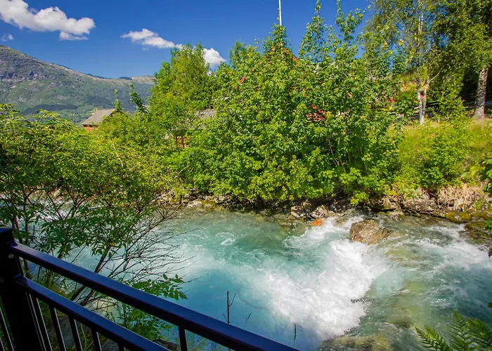 优伦斯王赫斯特海姆 * 洛夫特胡斯