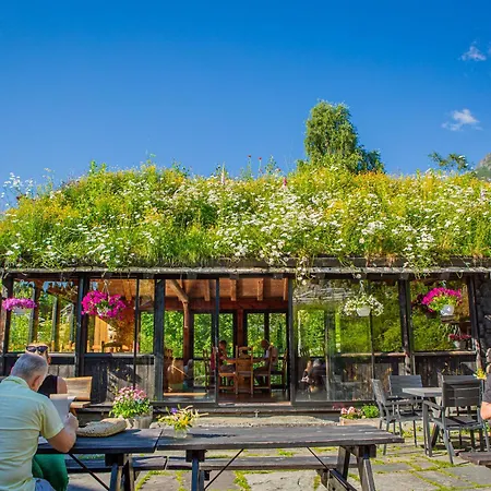 ウレンスヴァン ホステル *