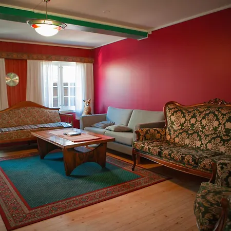 ウレンスヴァン ホステル *