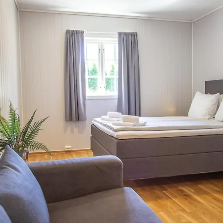 ウレンスヴァン ホステル *