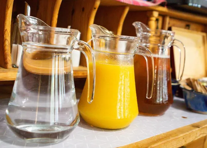 Ullensvang Gjesteheim * לופטוס